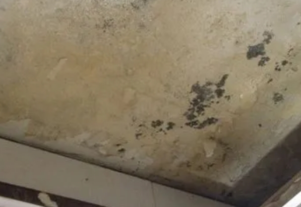 天水阳台漏水维修公司分享下天水卫生间渗水维修需要注意哪些问题。